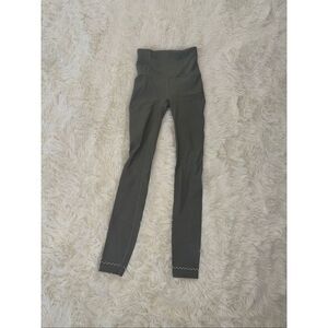 Lululemon green olive leggings size 2 fit like a 00